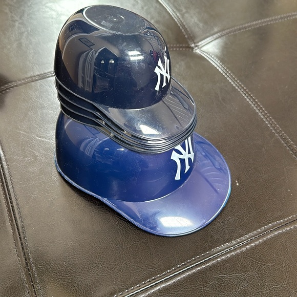 NY Yankees ice cream/snack cup/bowl hats - Picture 5 of 16